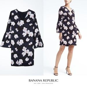 Banana Republic Bell Sleeve Floral Dress Size 0